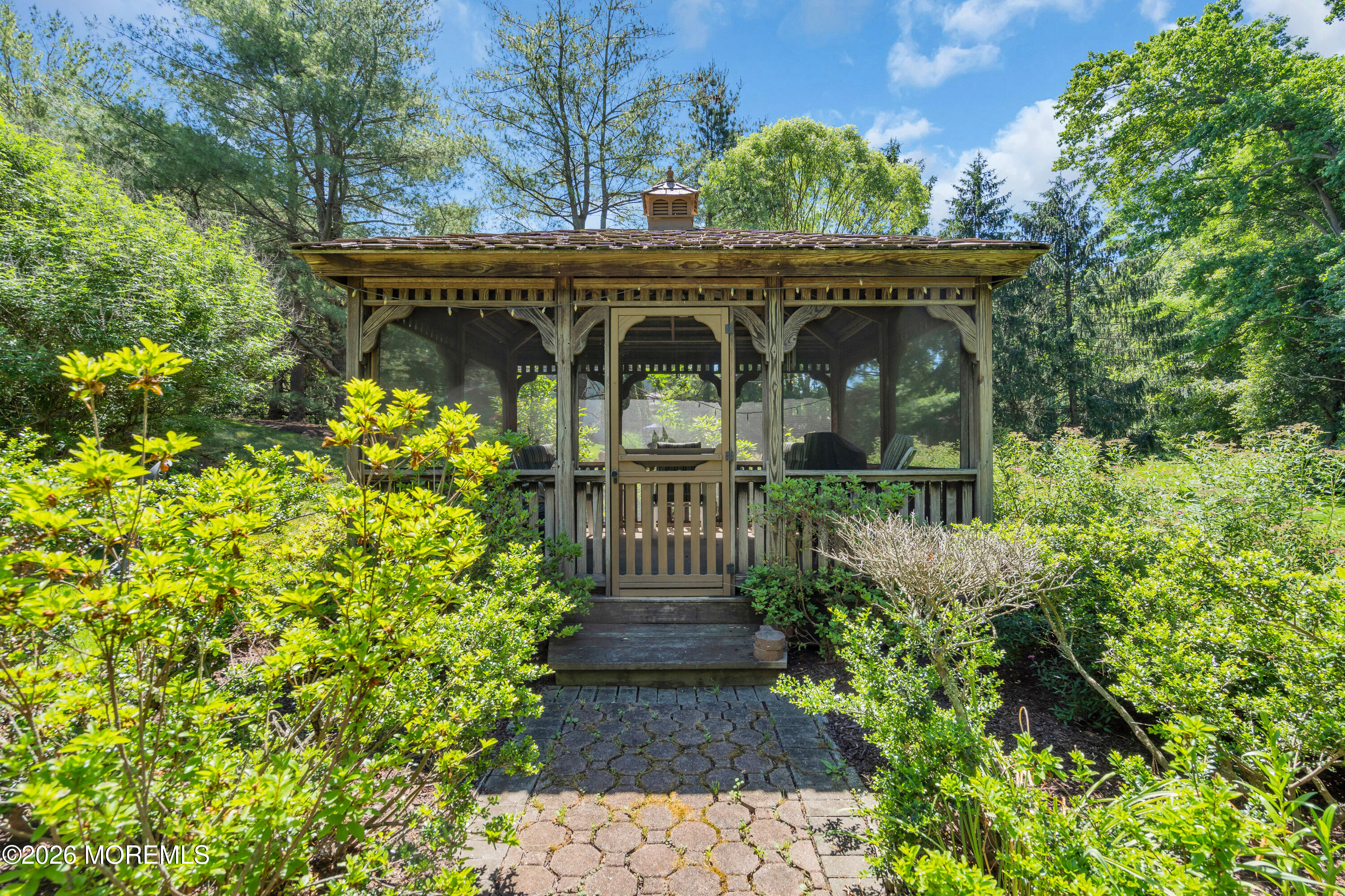 15 Algonquin Terrace
