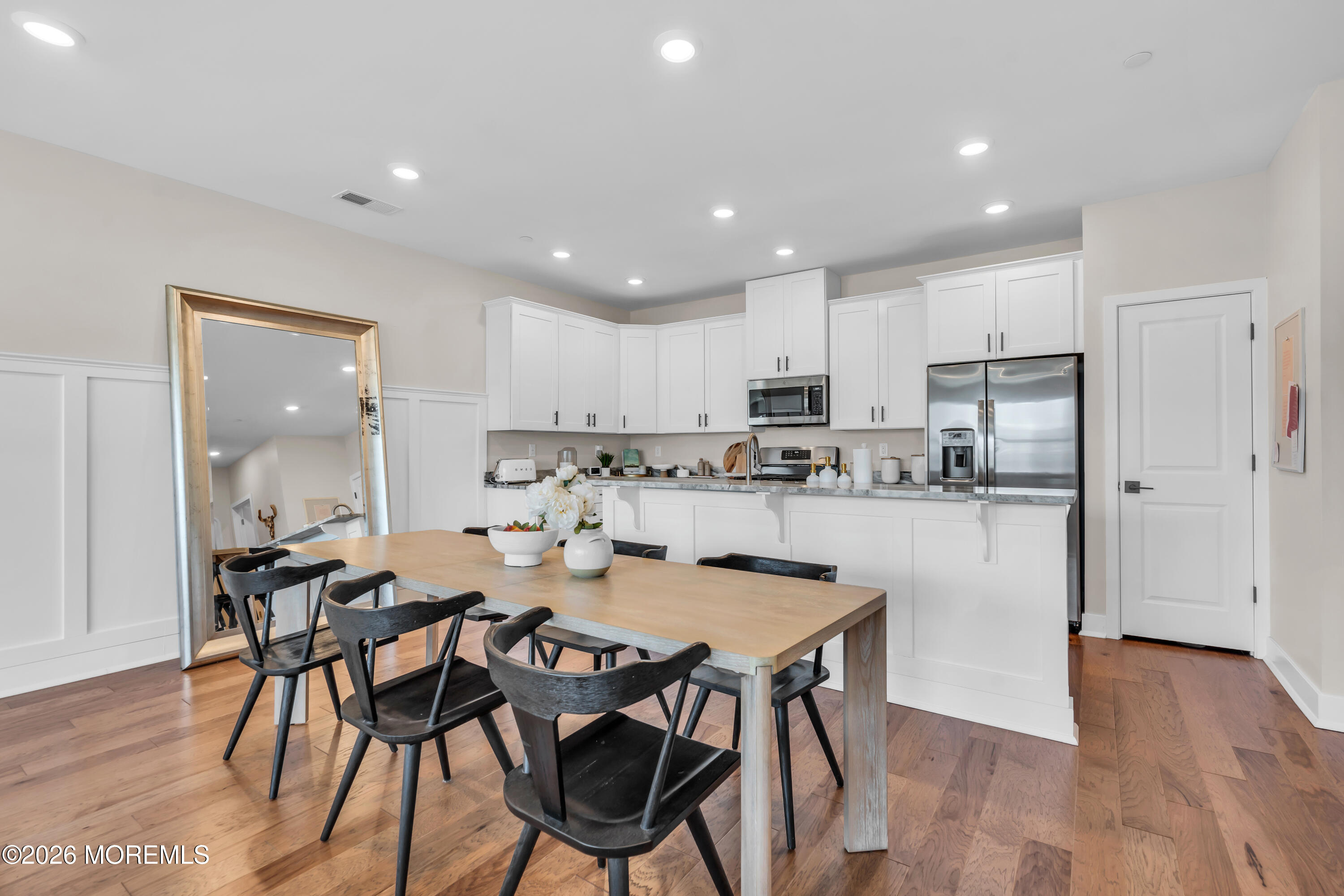22 Midway Road S