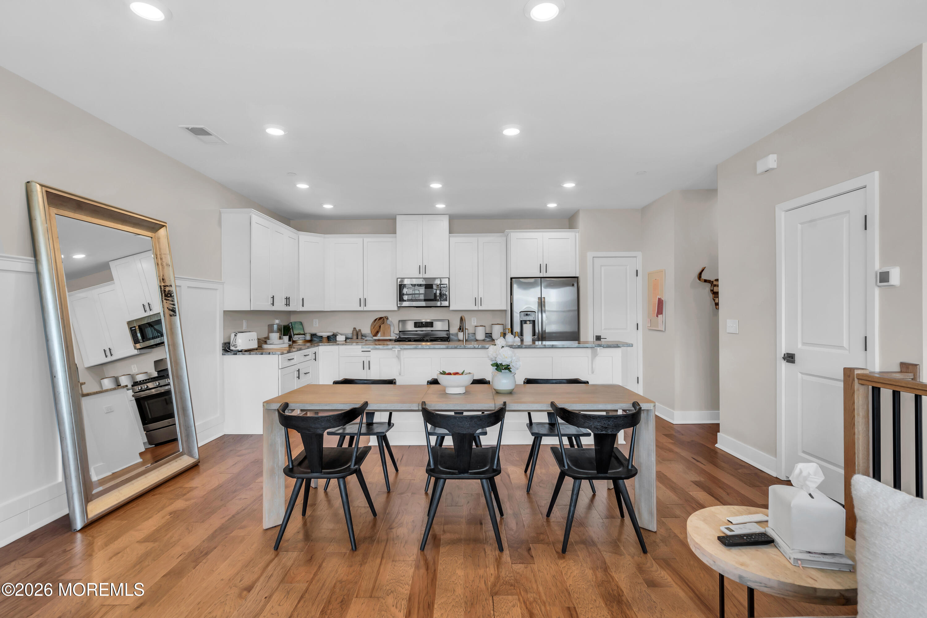 22 Midway Road S