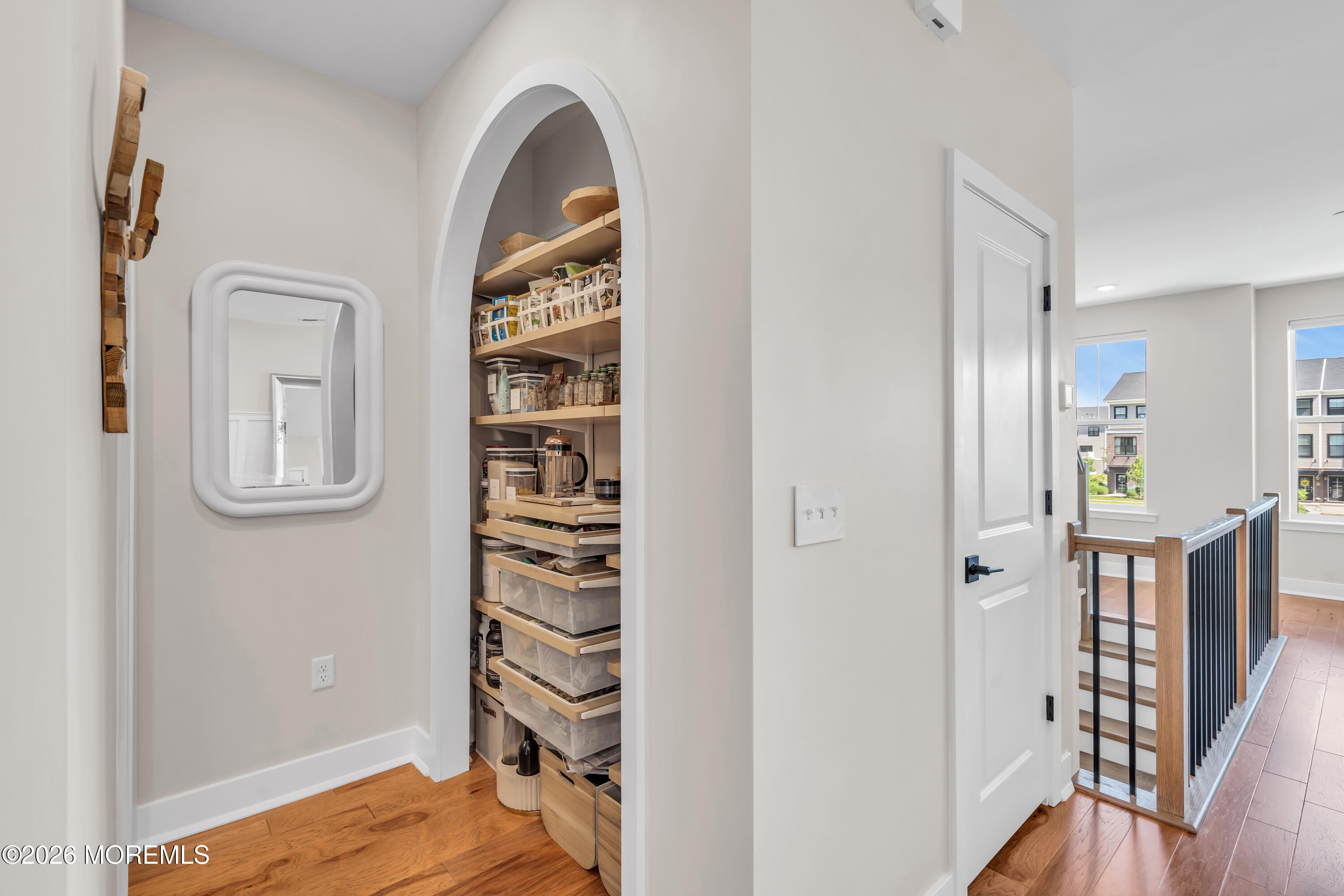22 Midway Road S