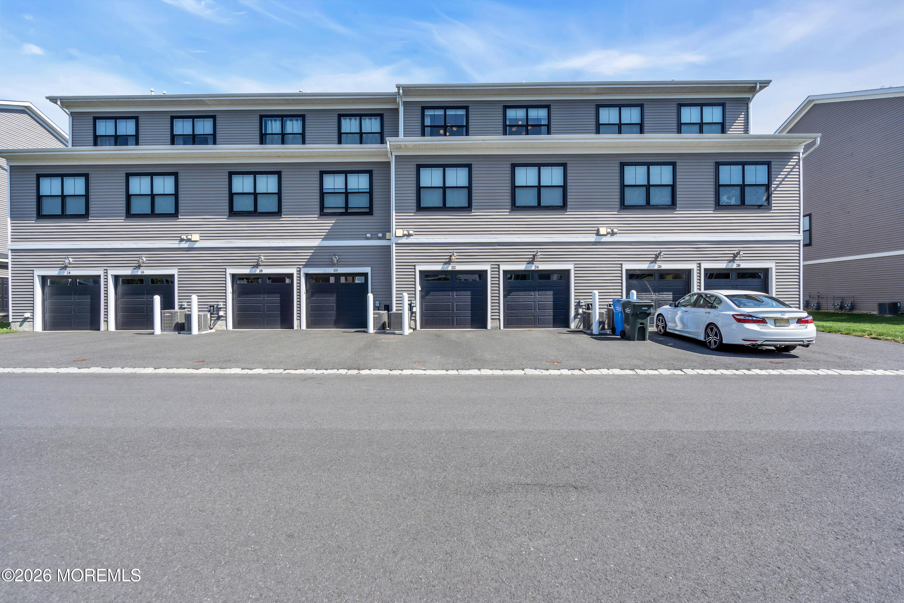 22 Midway Road S