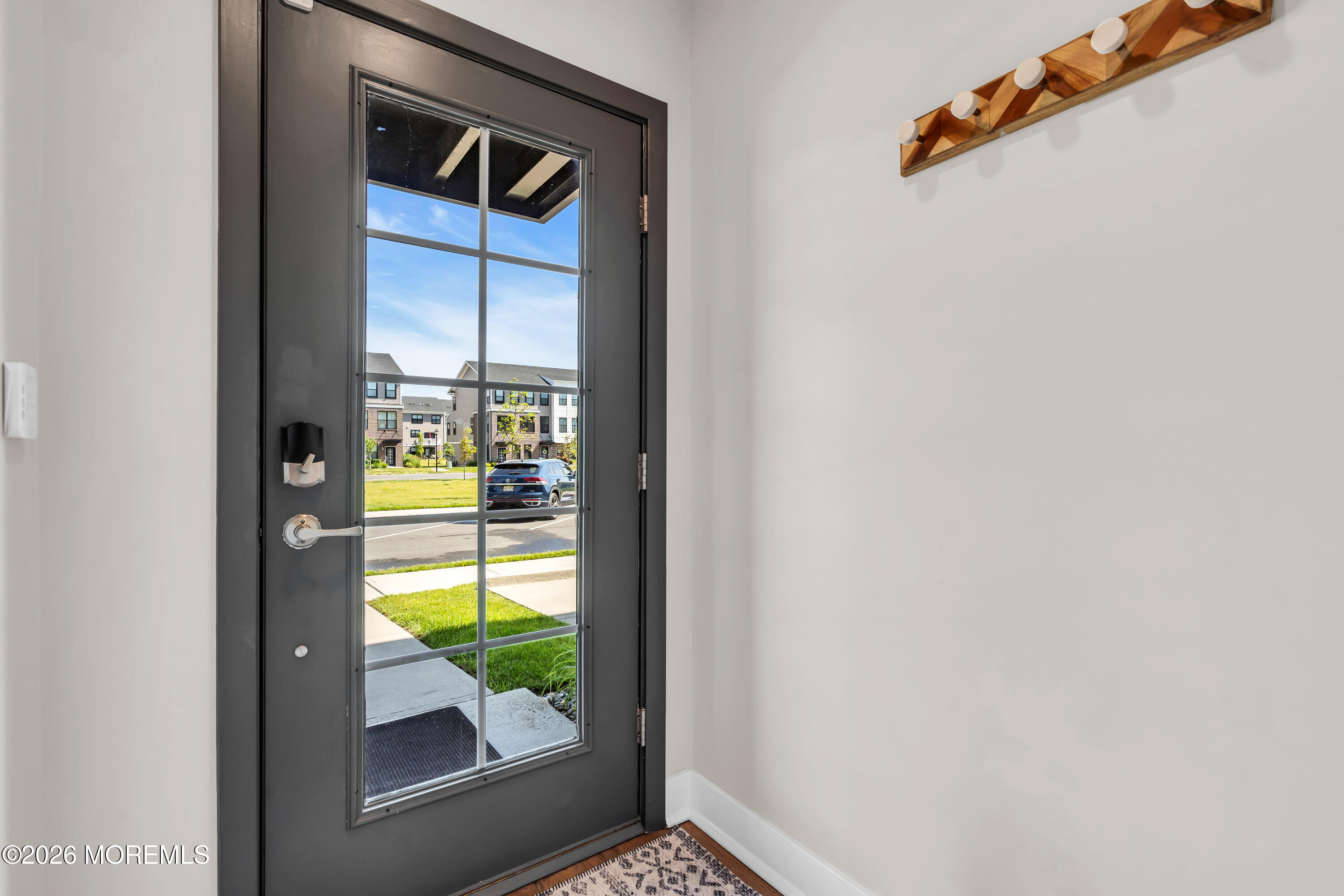 22 Midway Road S
