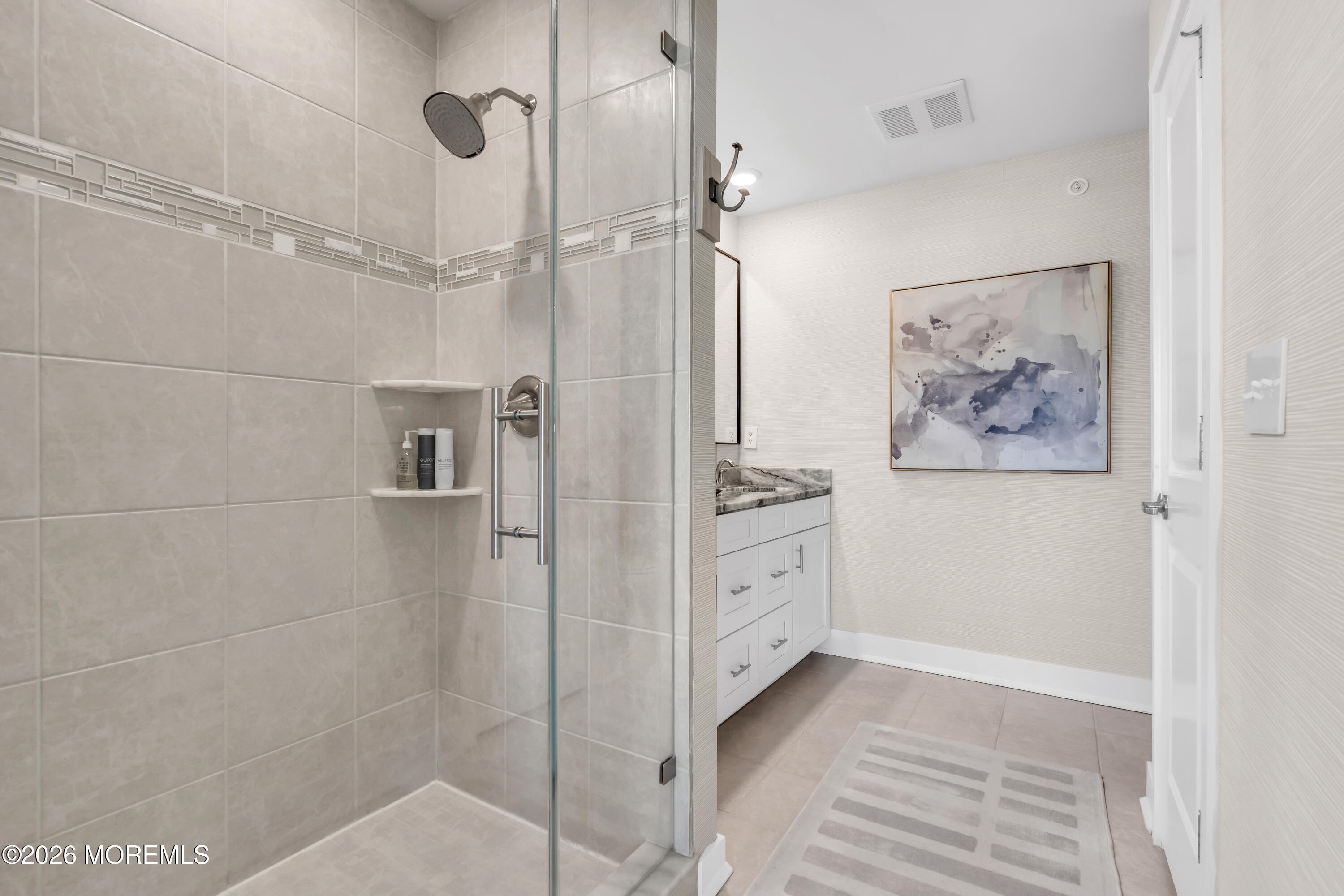 22 Midway Road S