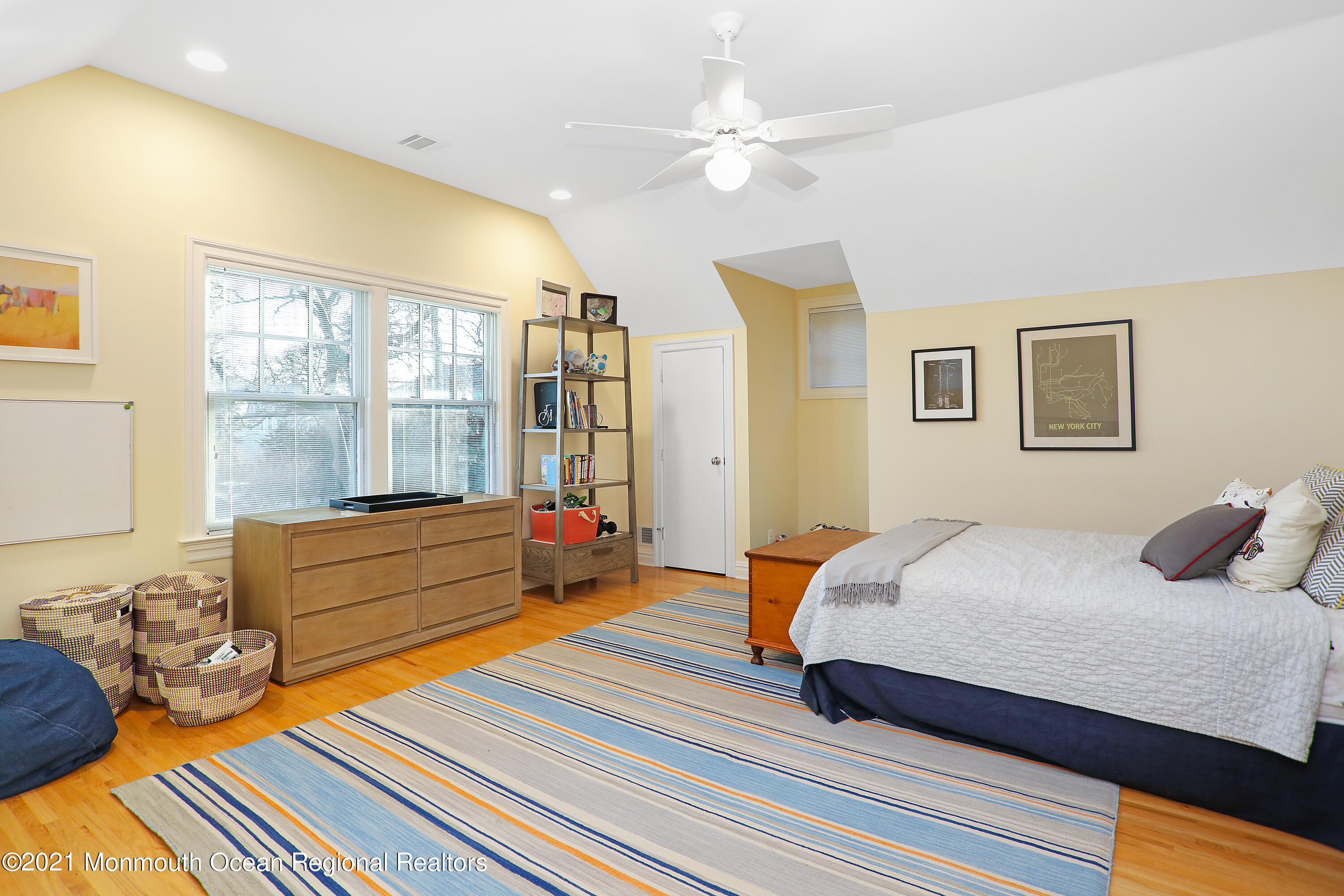 38 Vroom Avenue