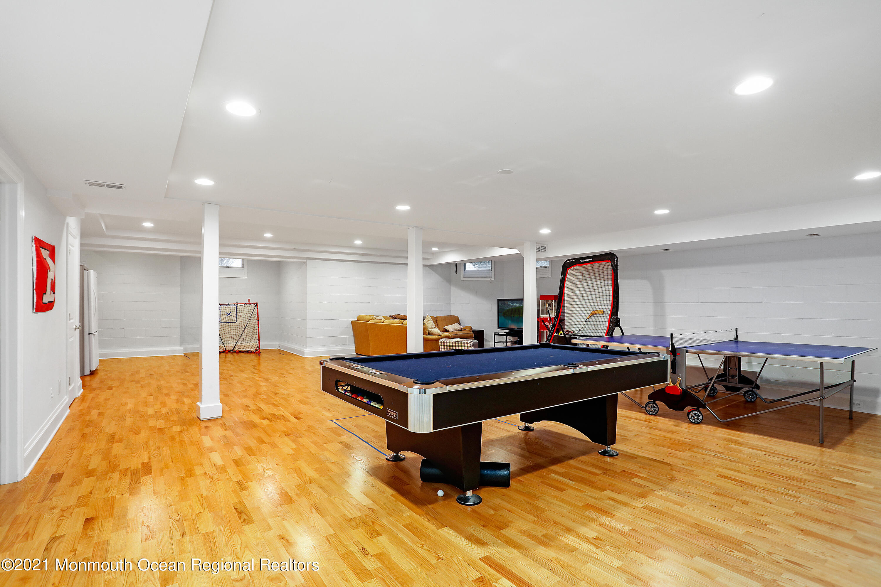 38 Vroom Avenue