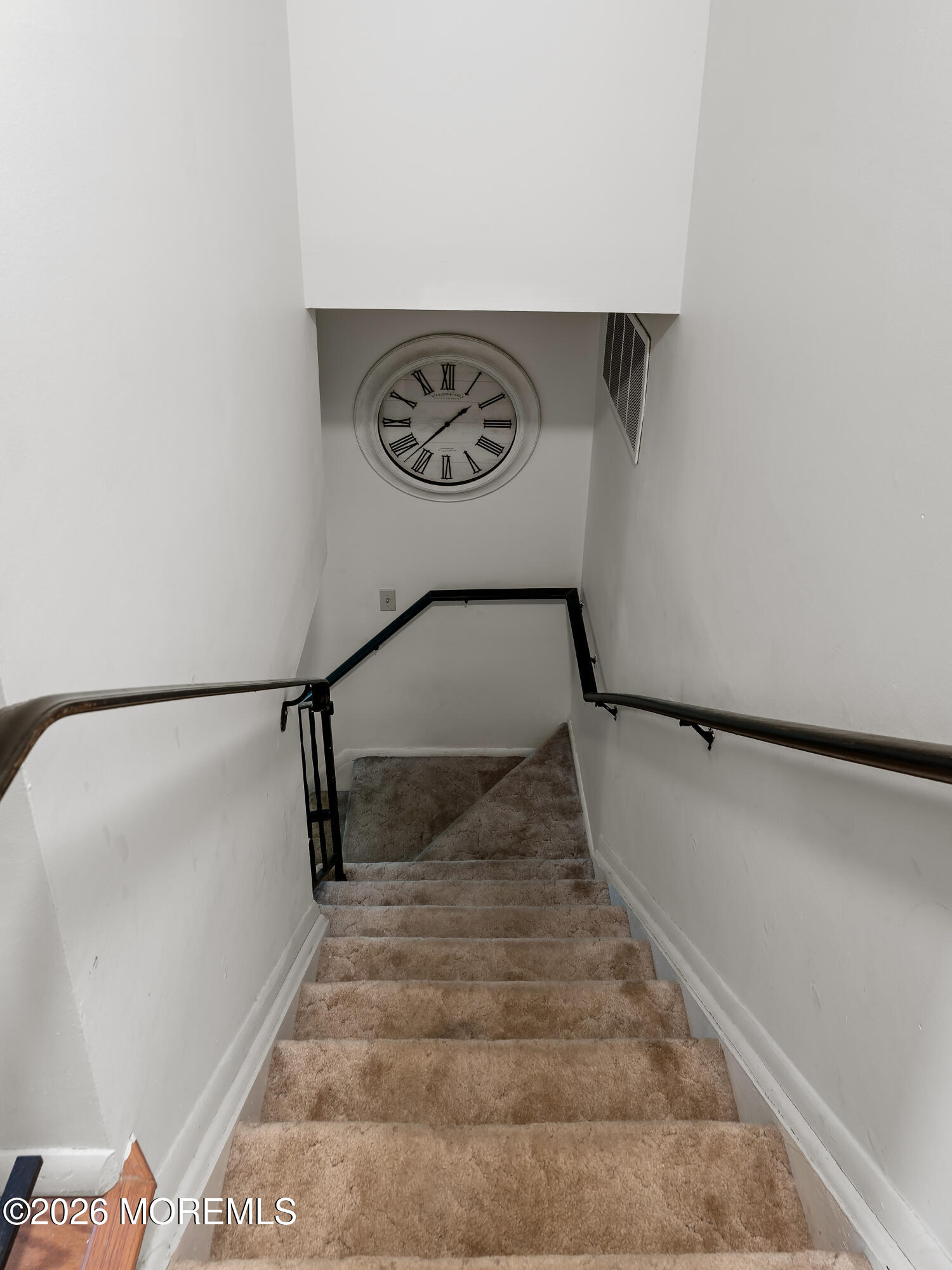 982 Rosewood Avenue