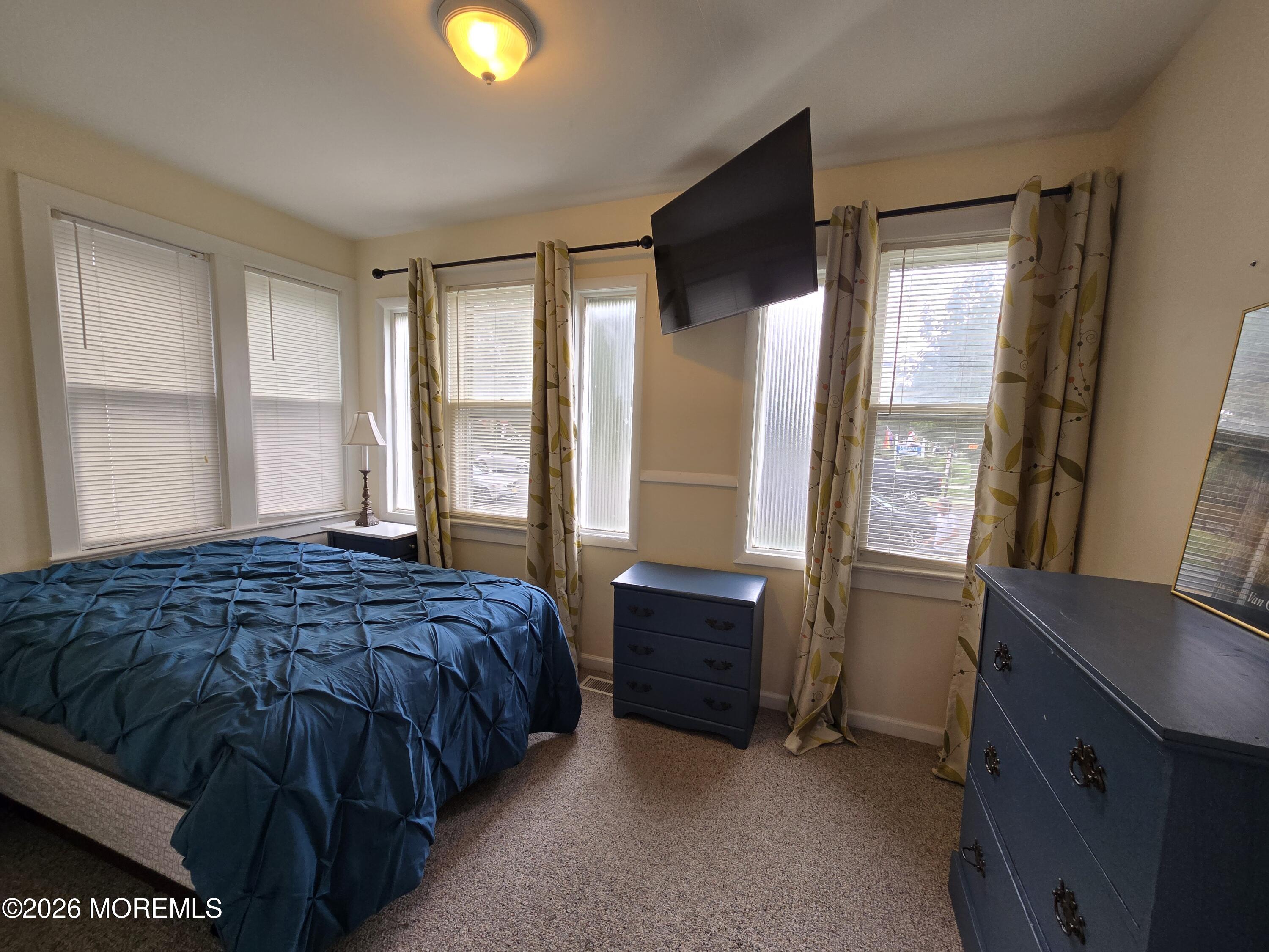 711 Grand Avenue 1N