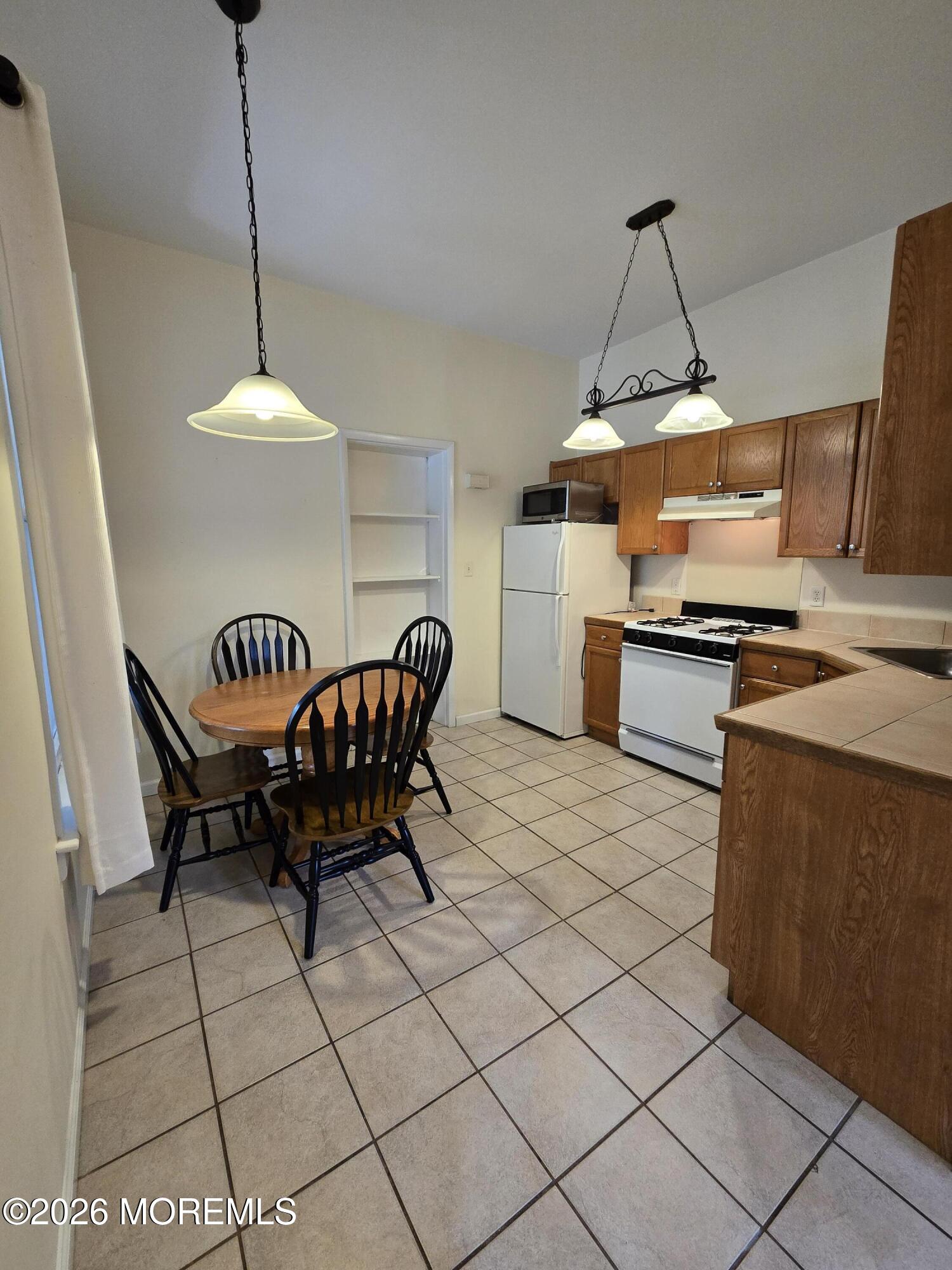 711 Grand Avenue 1N