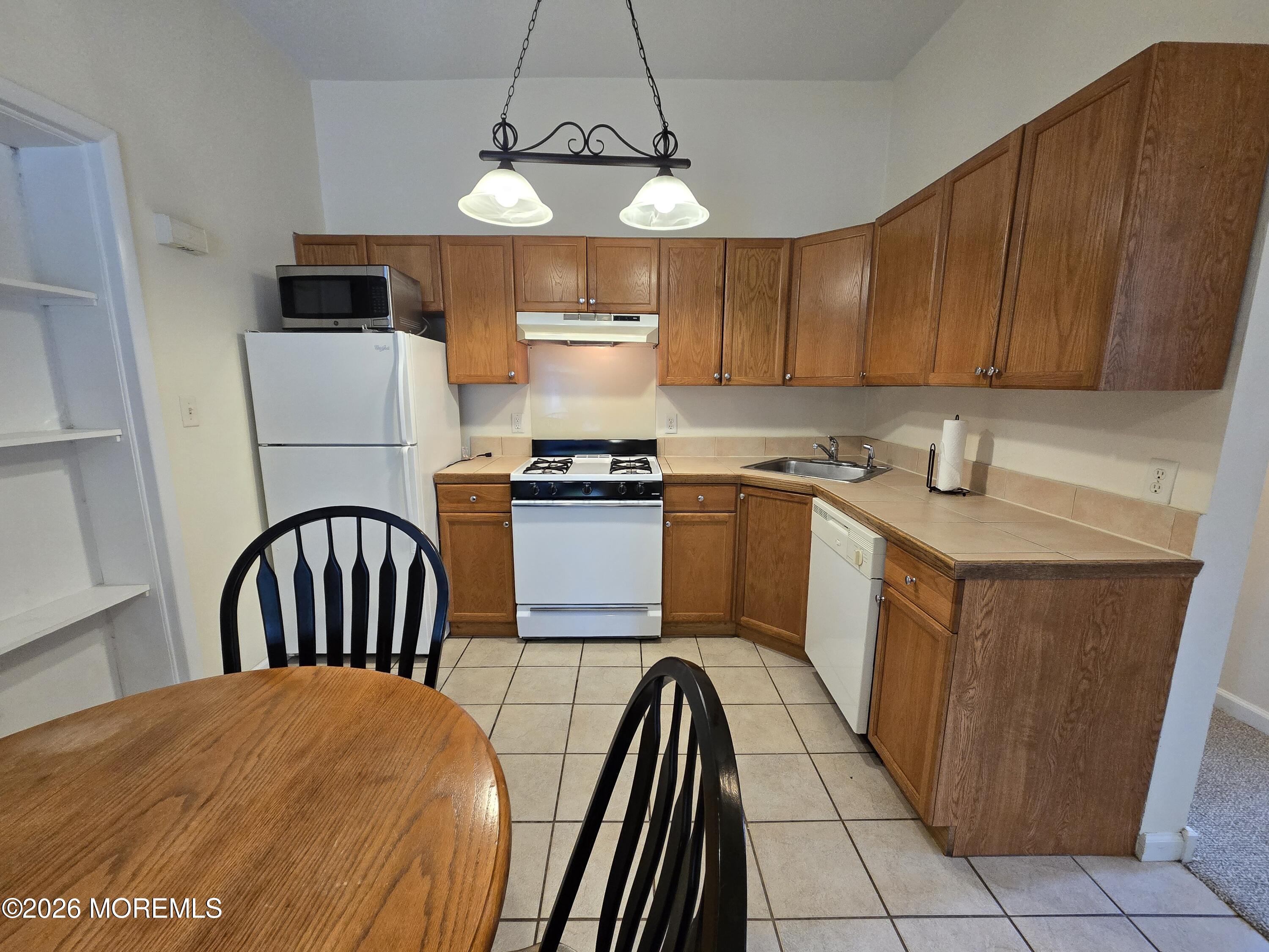 711 Grand Avenue 1N