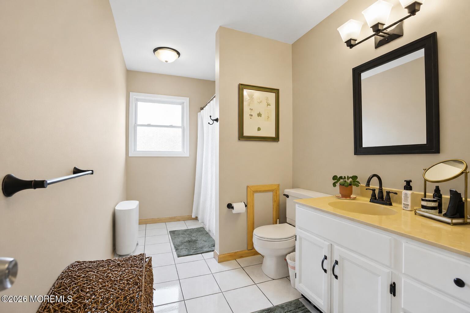 208 Cedarbrook Court