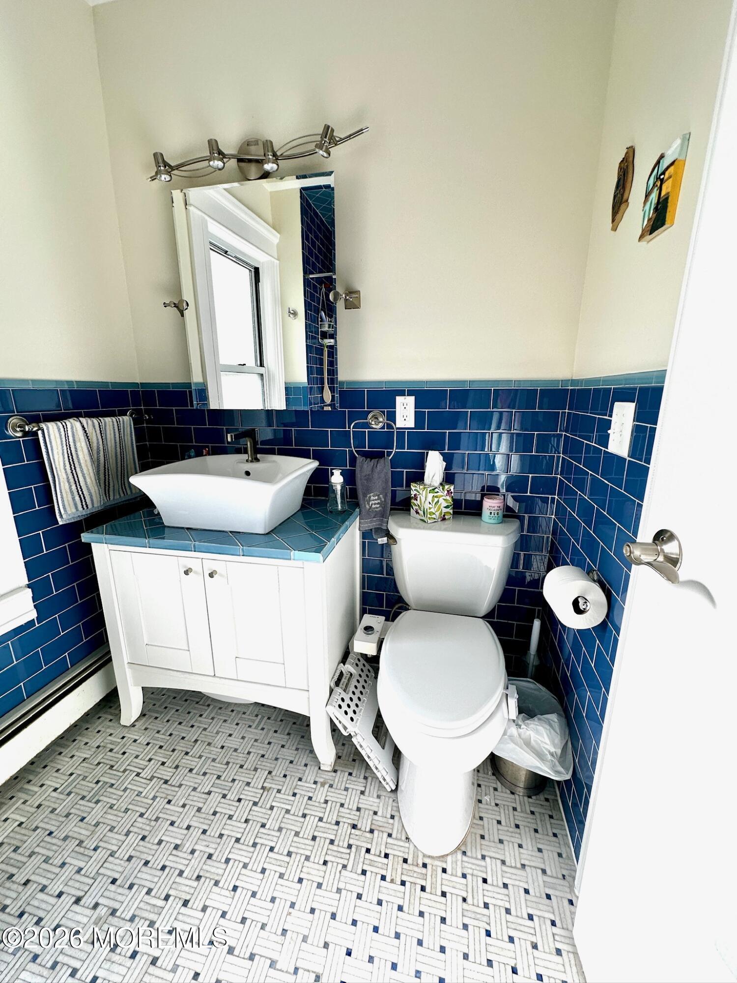1211 Grand Avenue 301