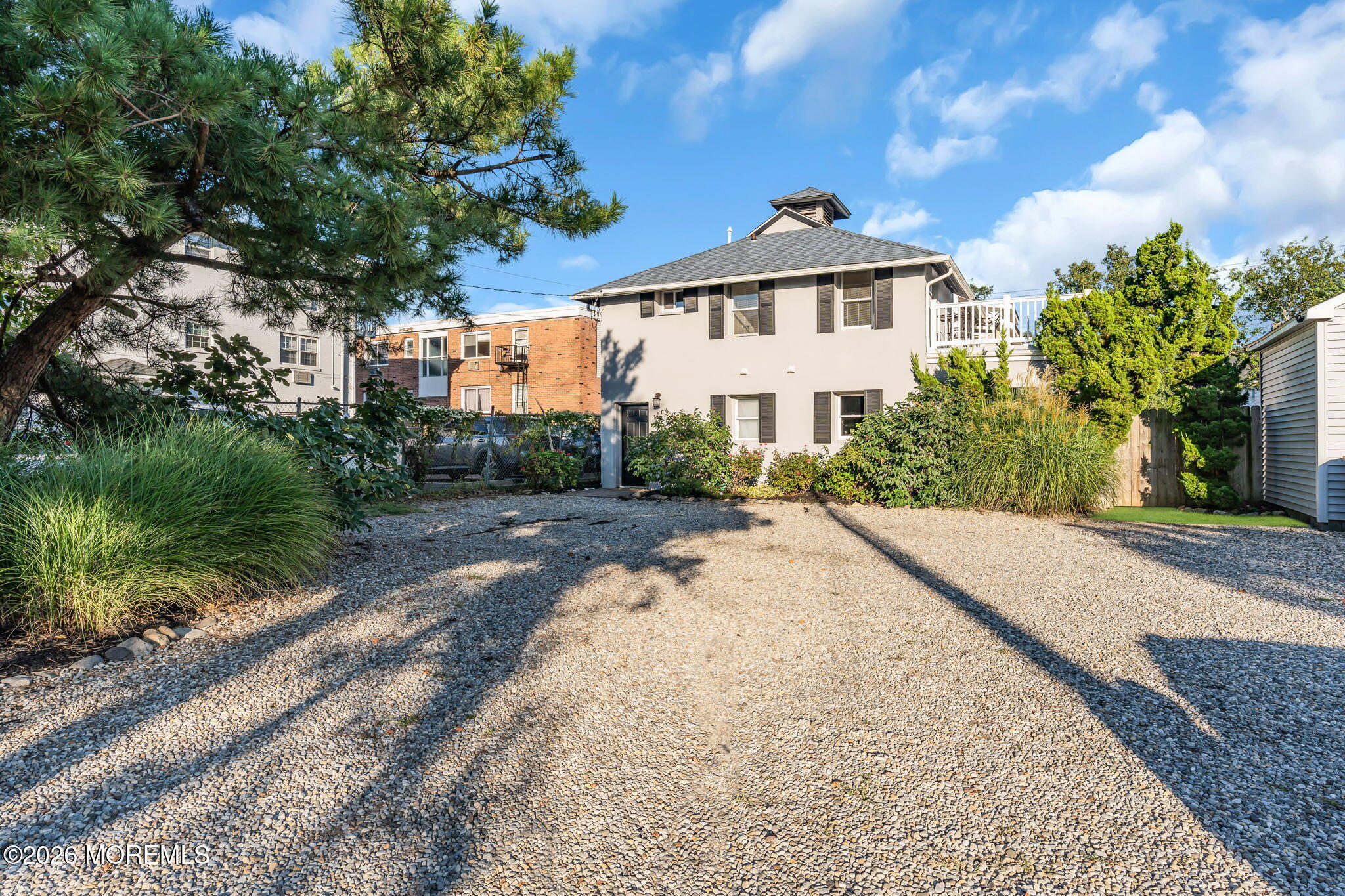 1004 Grand Avenue 2