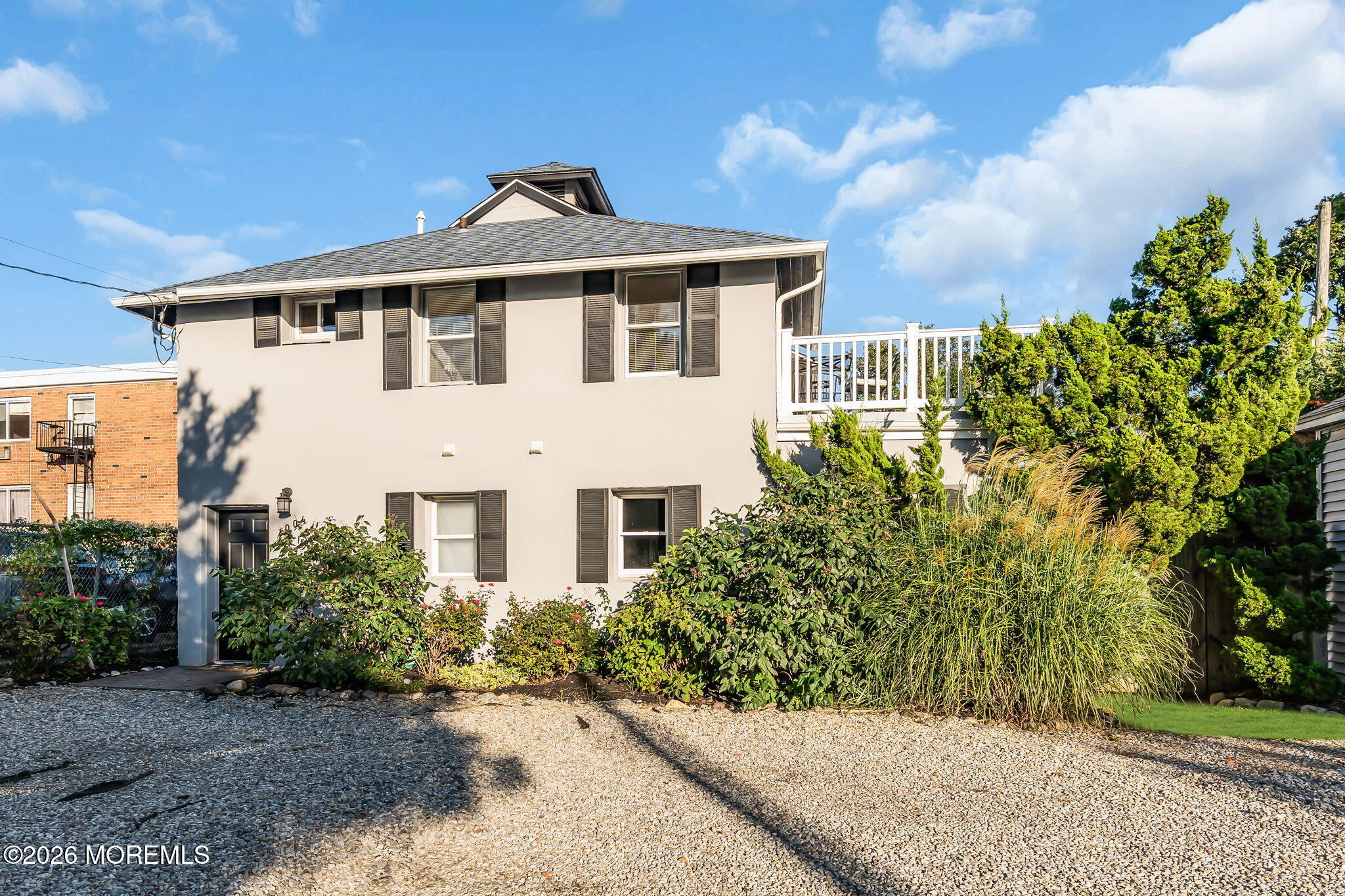 1004 Grand Avenue 2
