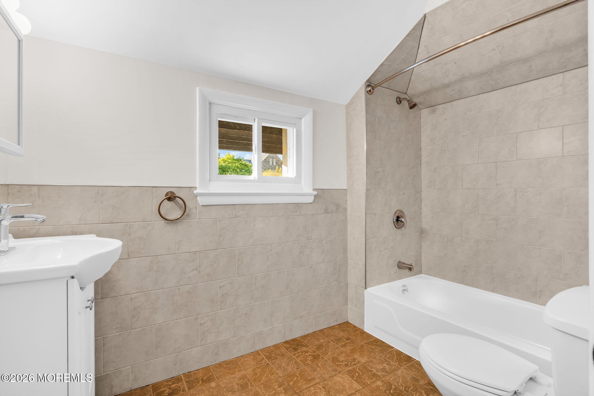 1004 Grand Avenue 2