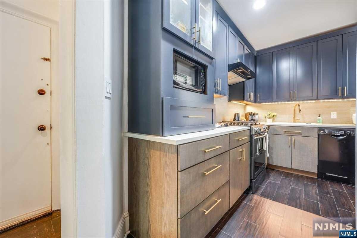 53 Duncan Avenue 6