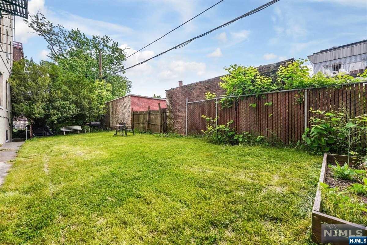53 Duncan Avenue 6