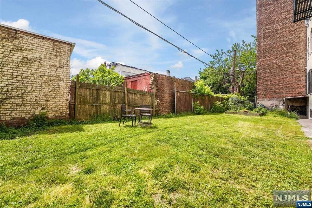 53 Duncan Avenue 6