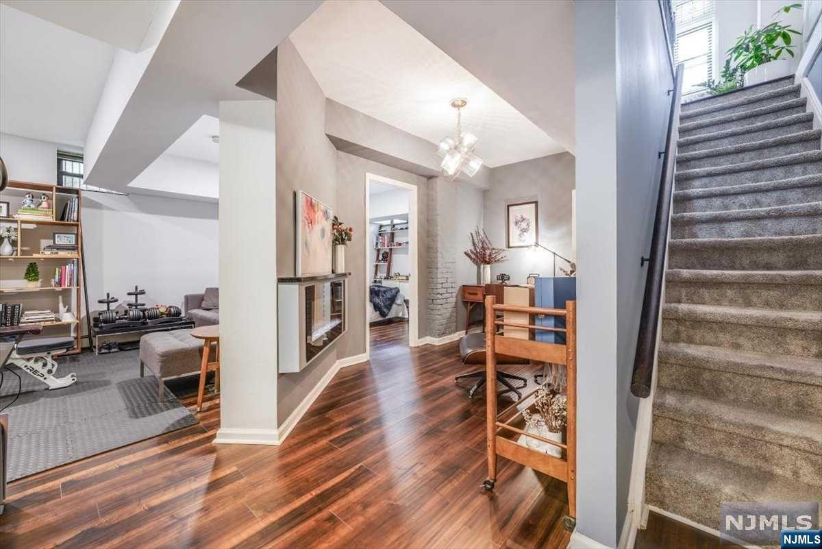 53 Duncan Avenue 6