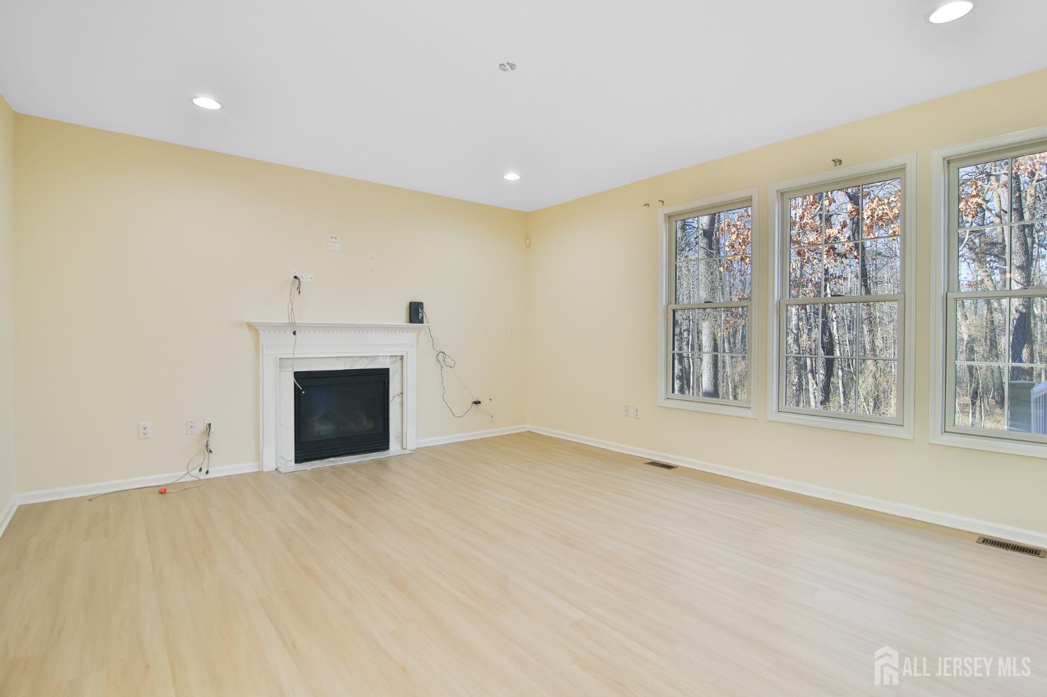 4 Timber Grove Court