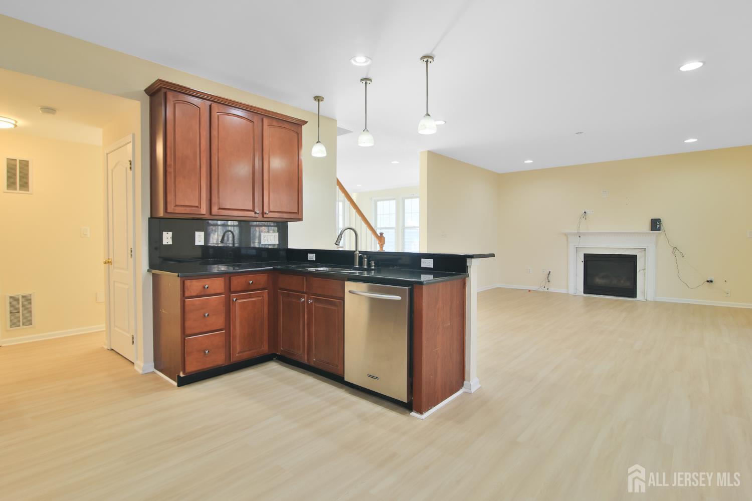 4 Timber Grove Court