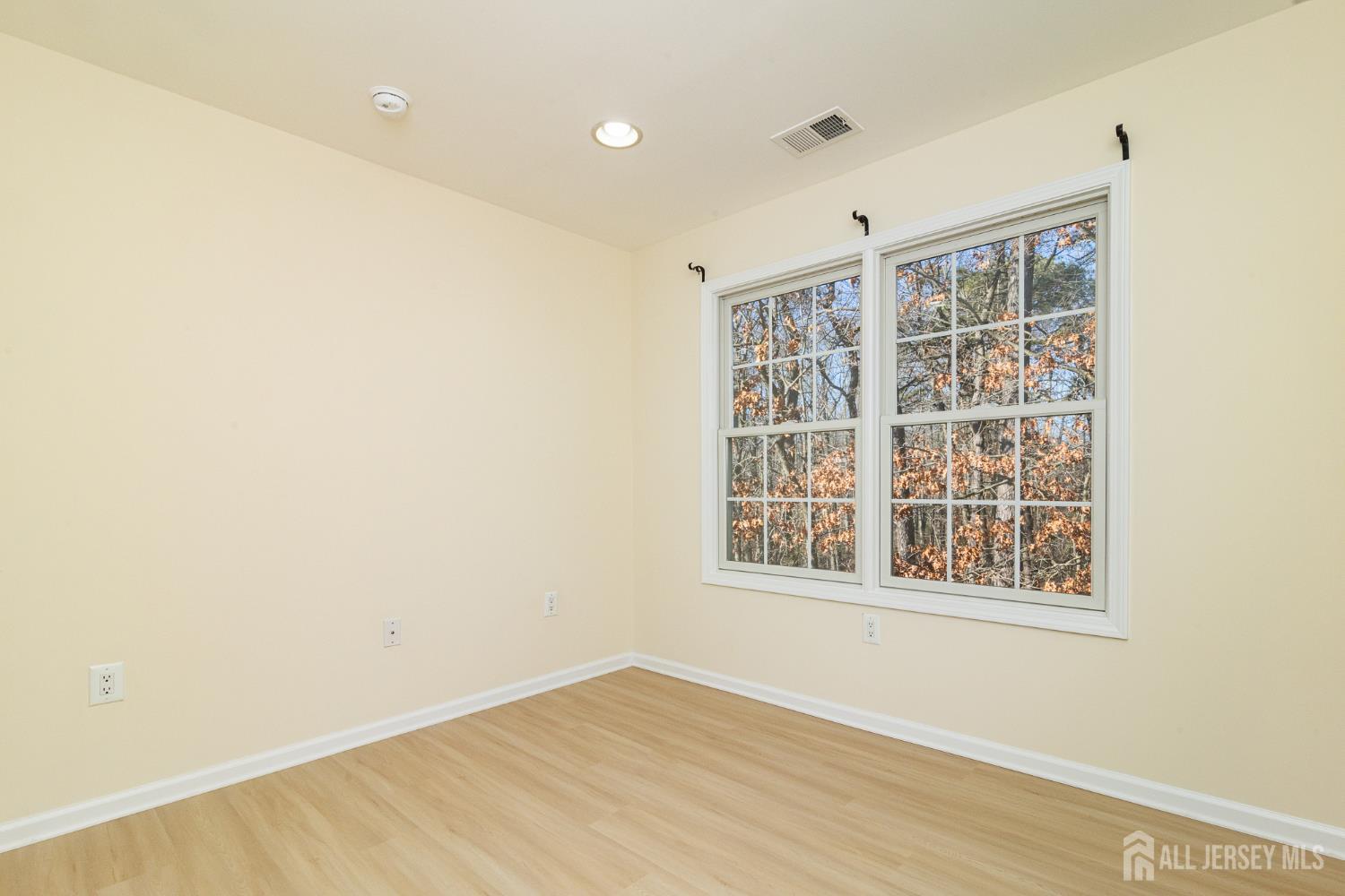 4 Timber Grove Court