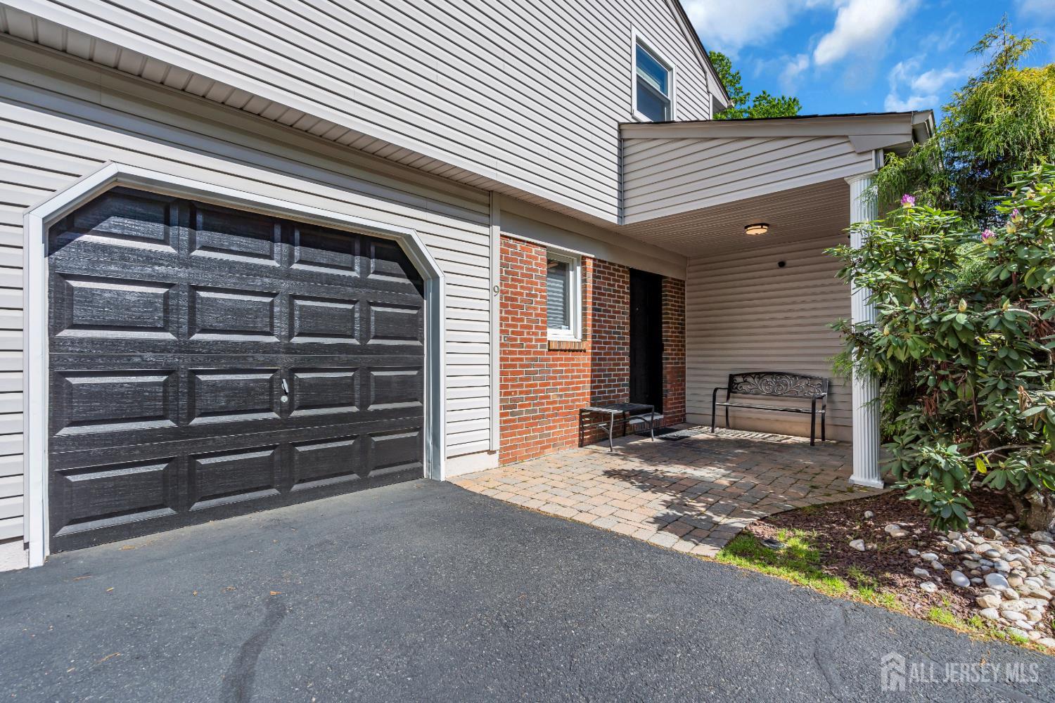 9 Colt Court