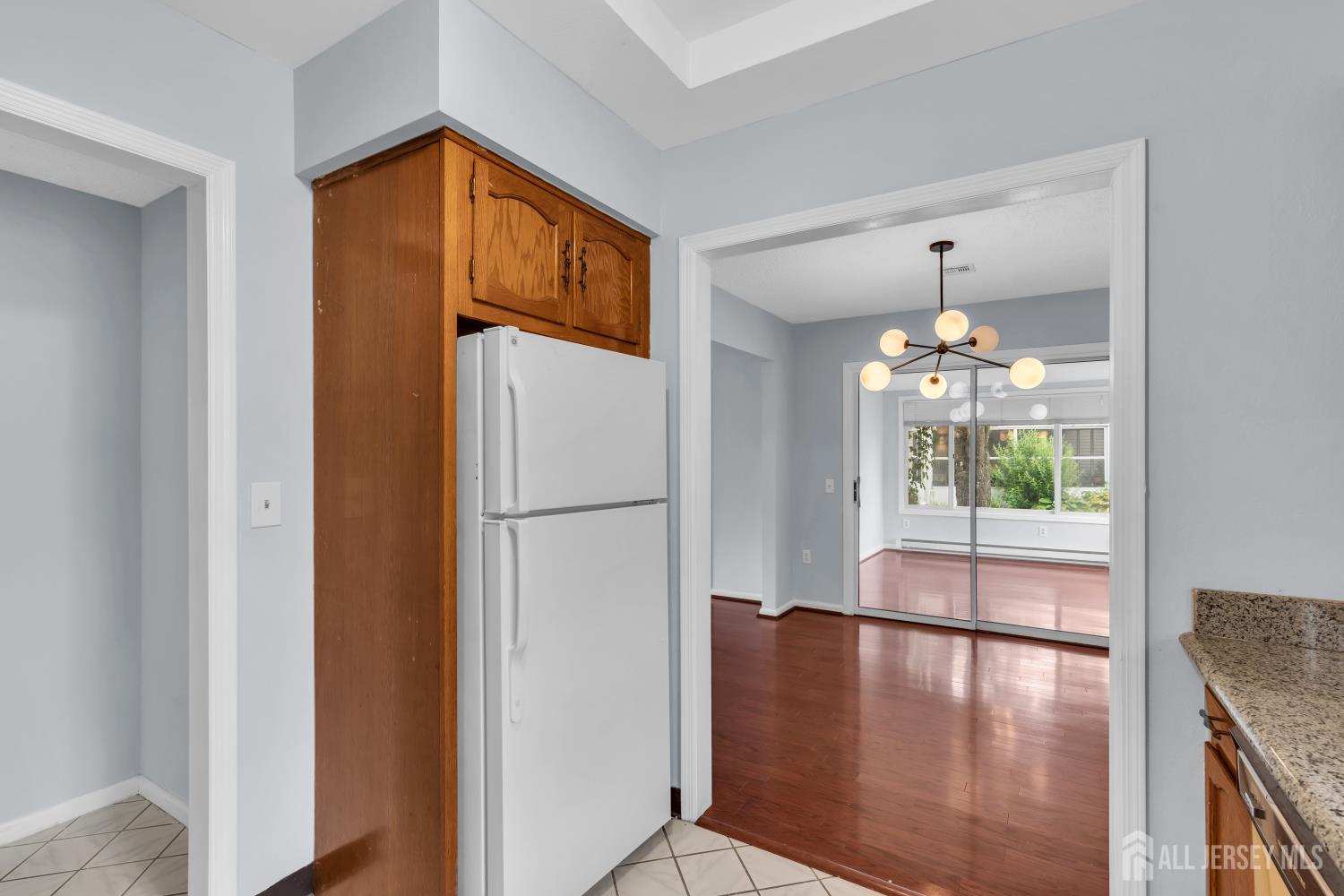452-A Roxbury Lane