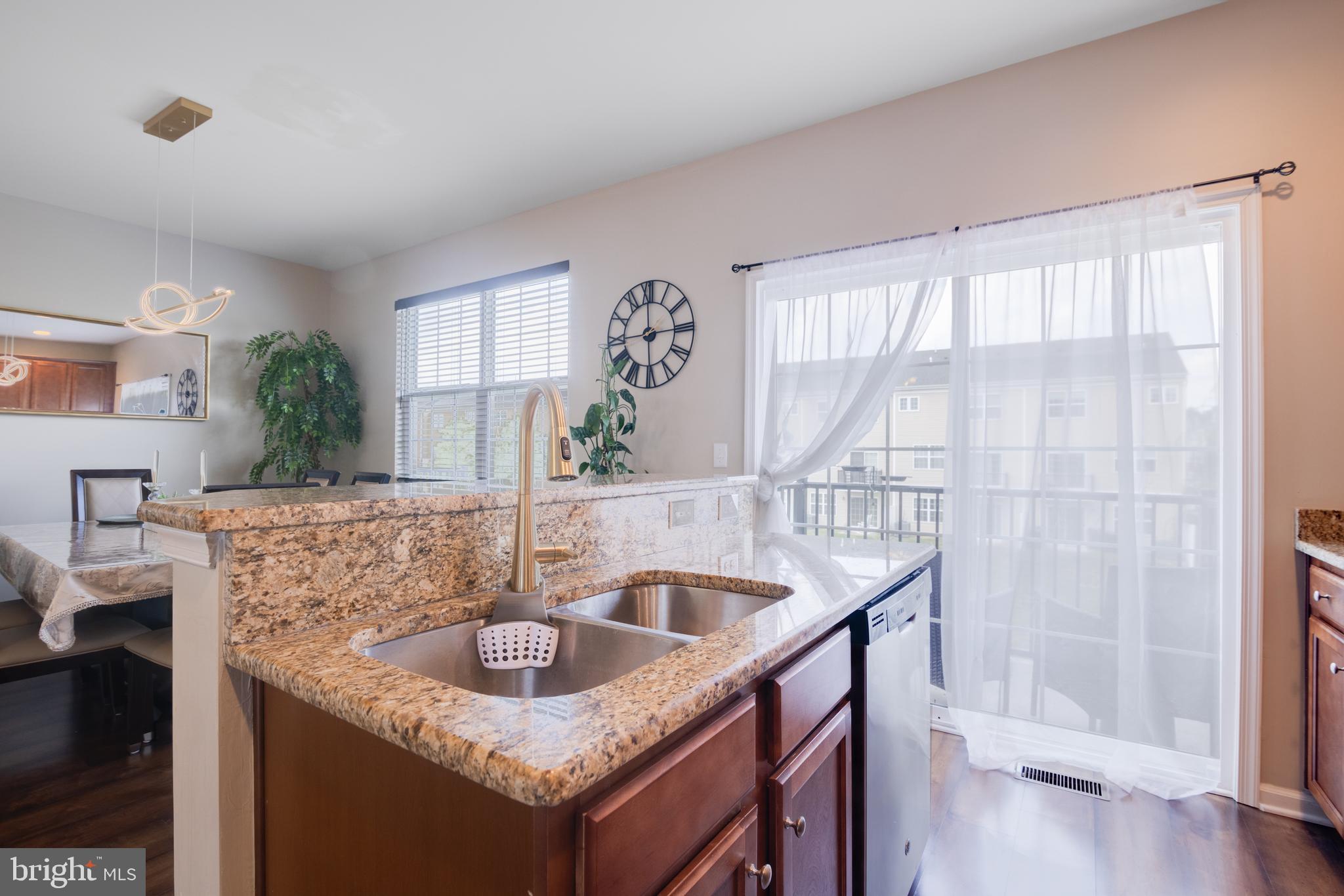 82 CREEKSIDE WAY