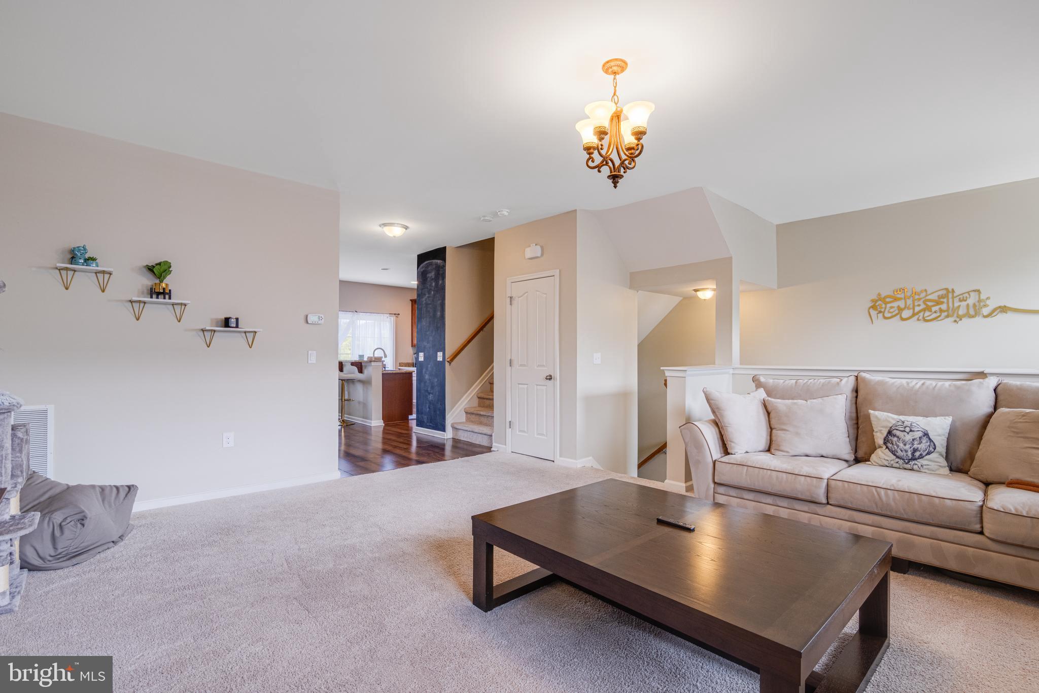 82 CREEKSIDE WAY