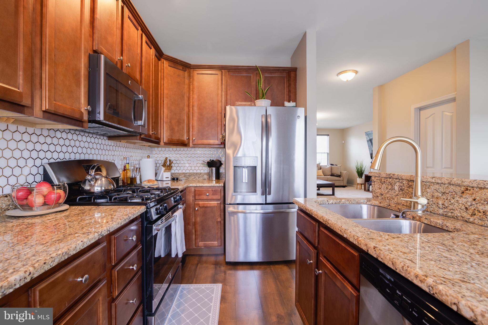 82 CREEKSIDE WAY