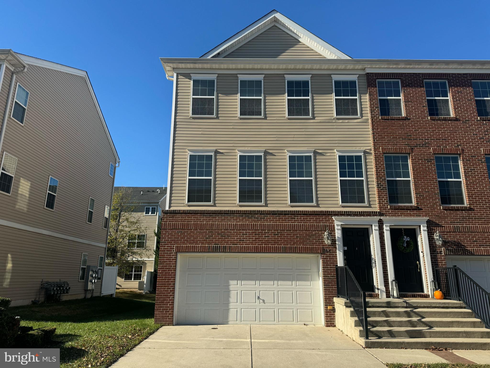 46 CREEKSIDE WAY