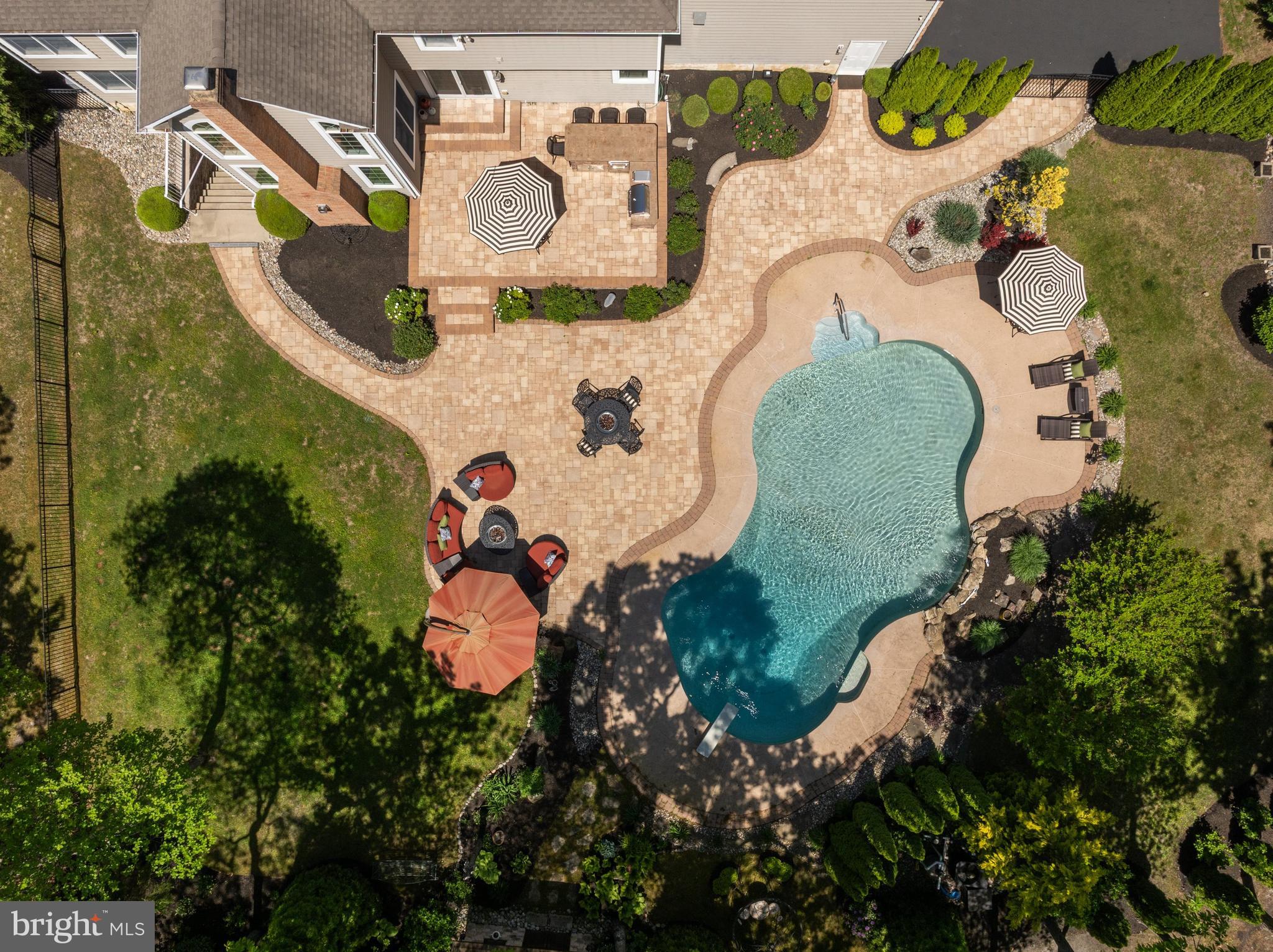 7 ANGELS COURT