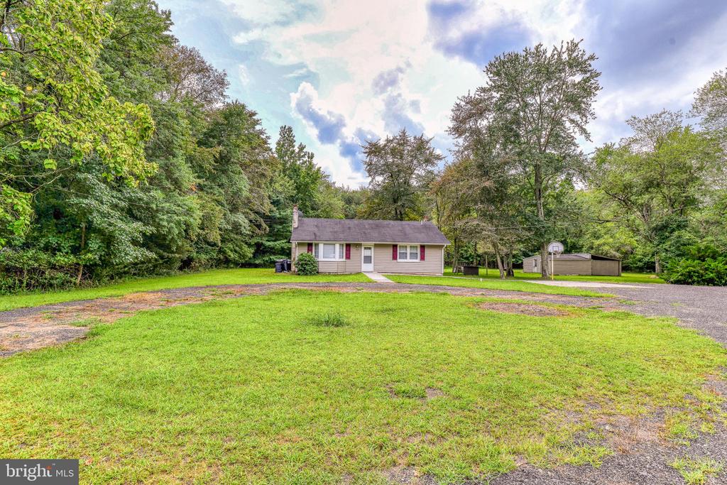 410 LAKEHURST ROAD