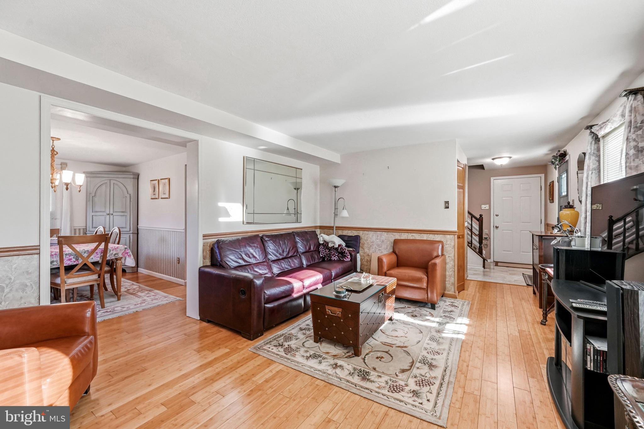 10 CARLYLE DRIVE