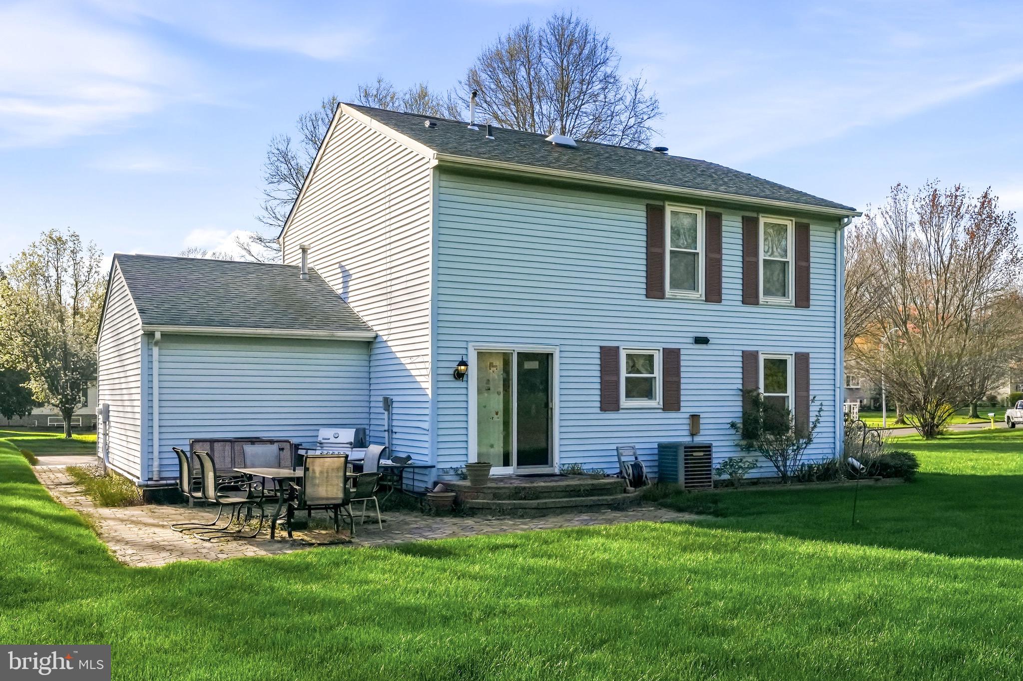 10 CARLYLE DRIVE