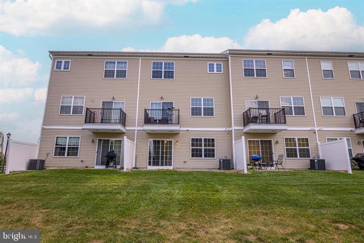 109 CREEKSIDE WAY