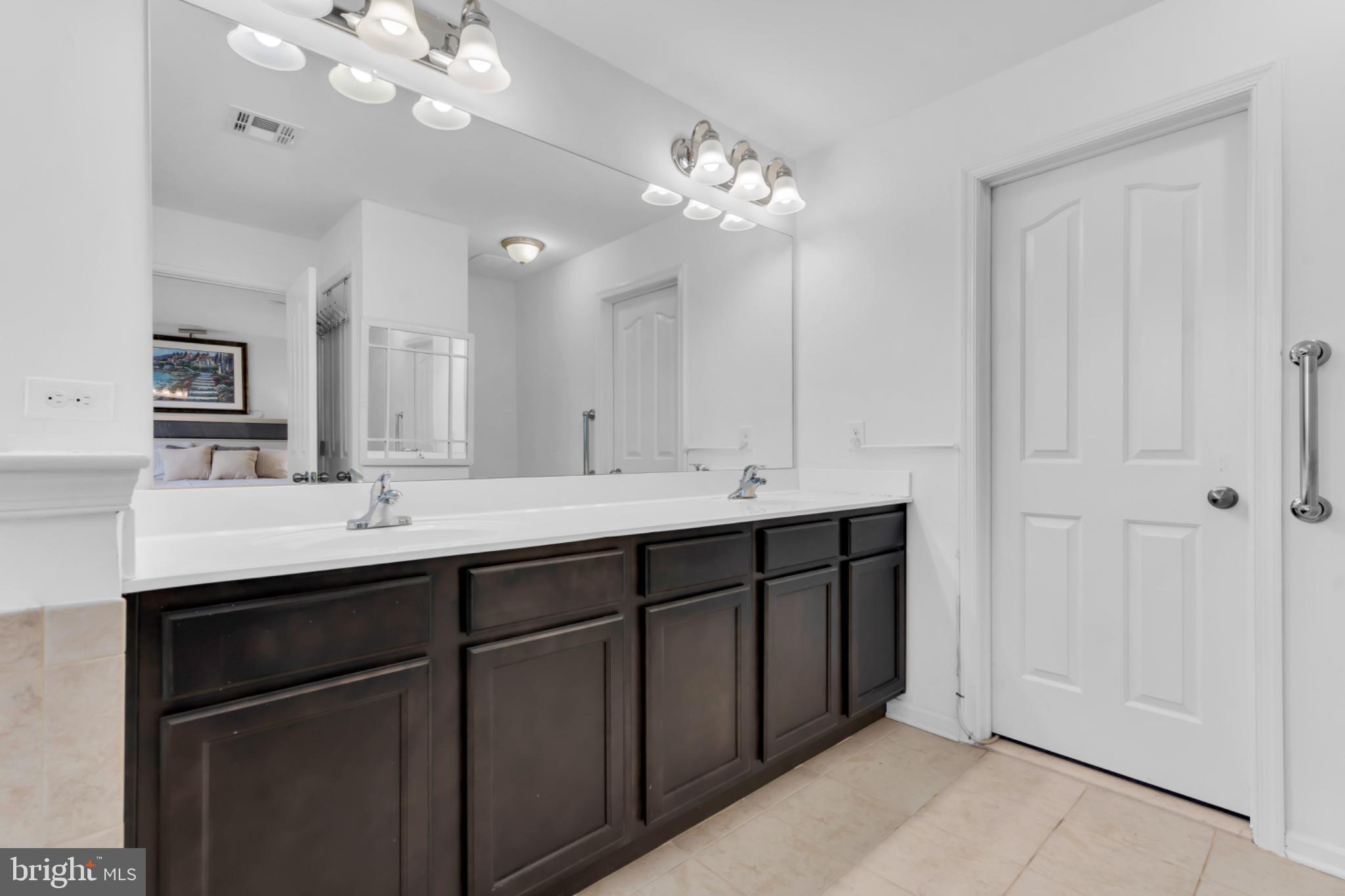 49 CREEKSIDE WAY