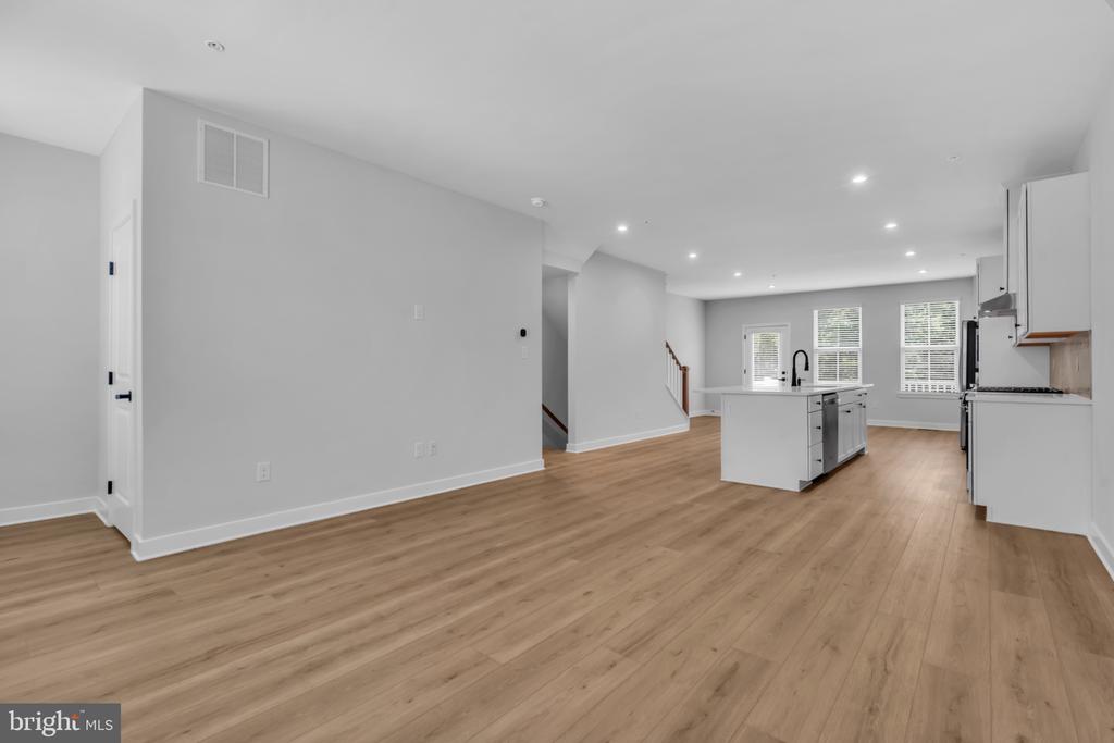 9 FOXWOOD DRIVE