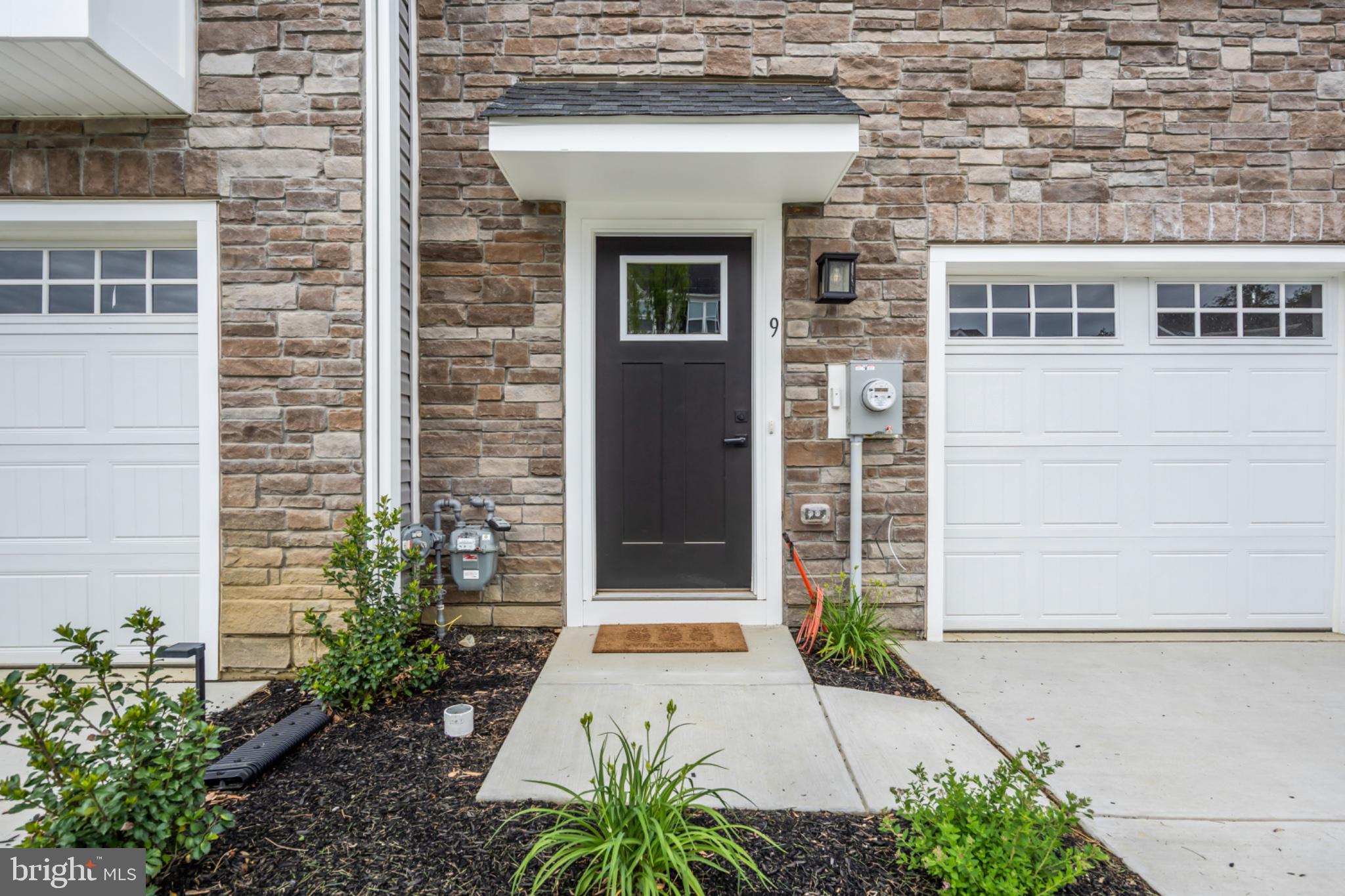 9 FOXWOOD DRIVE