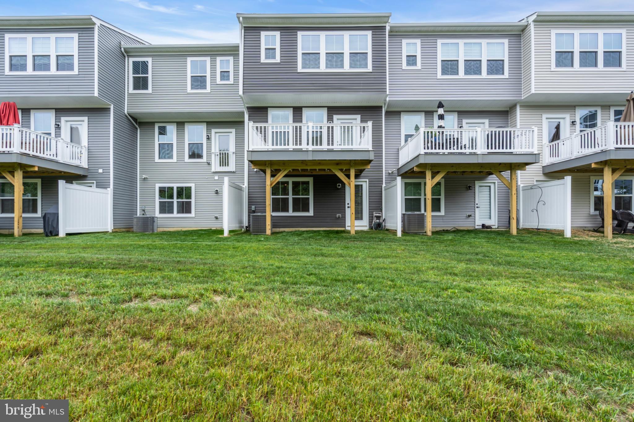 9 FOXWOOD DRIVE