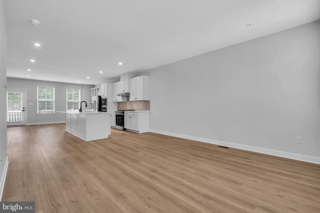 9 FOXWOOD DRIVE