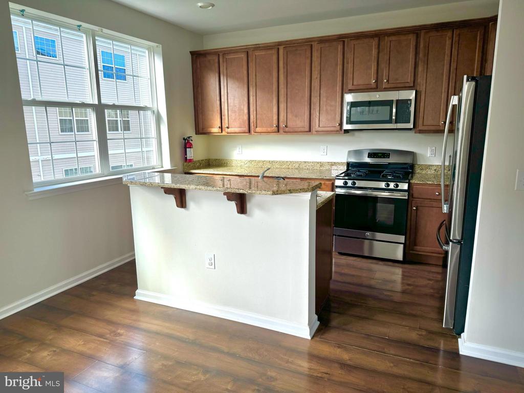 46 CREEKSIDE WAY