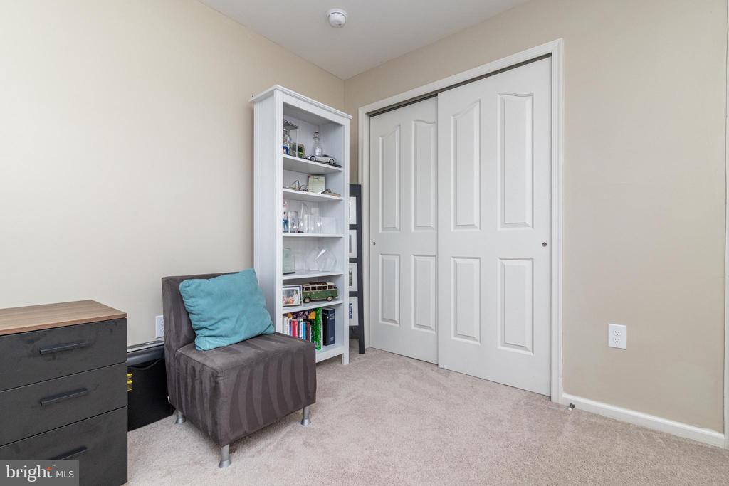 46 CREEKSIDE WAY
