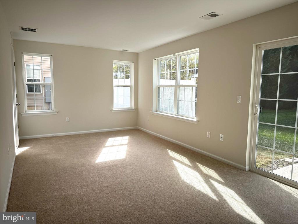 46 CREEKSIDE WAY