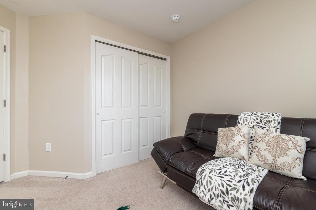 46 CREEKSIDE WAY