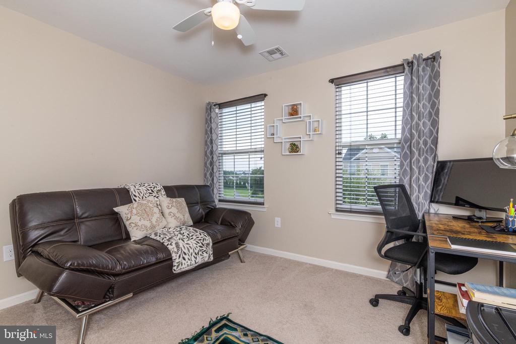 46 CREEKSIDE WAY