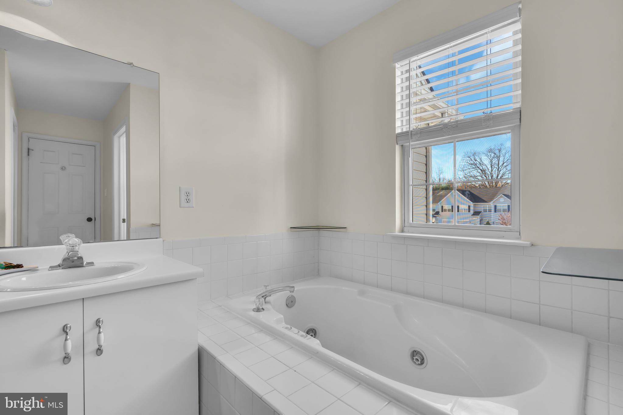 21 VALLEYBROOK COURT