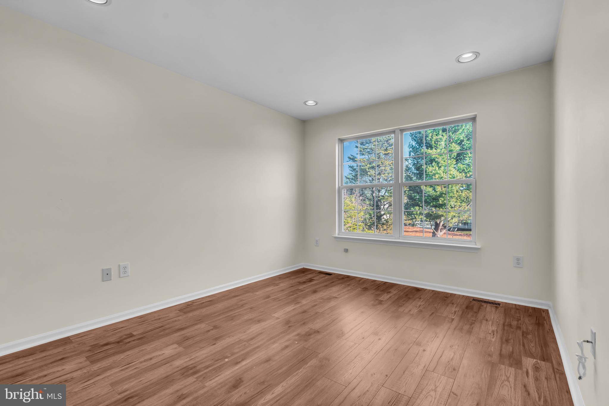 21 VALLEYBROOK COURT
