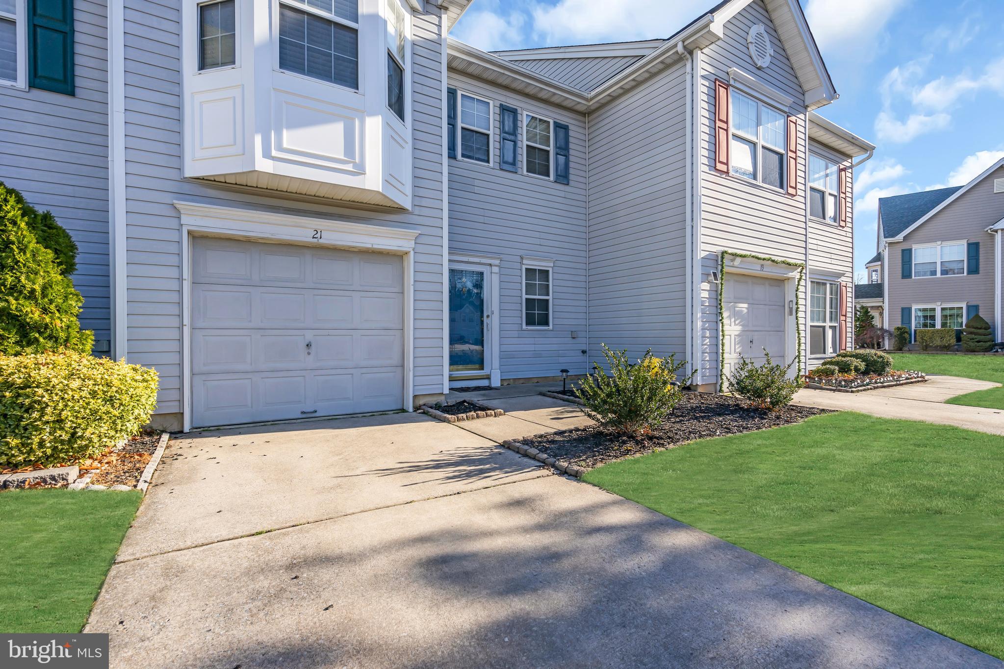 21 VALLEYBROOK COURT