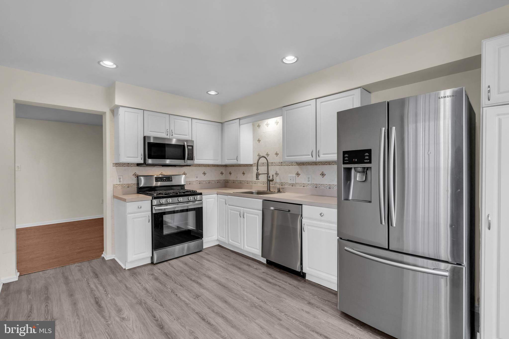 21 VALLEYBROOK COURT